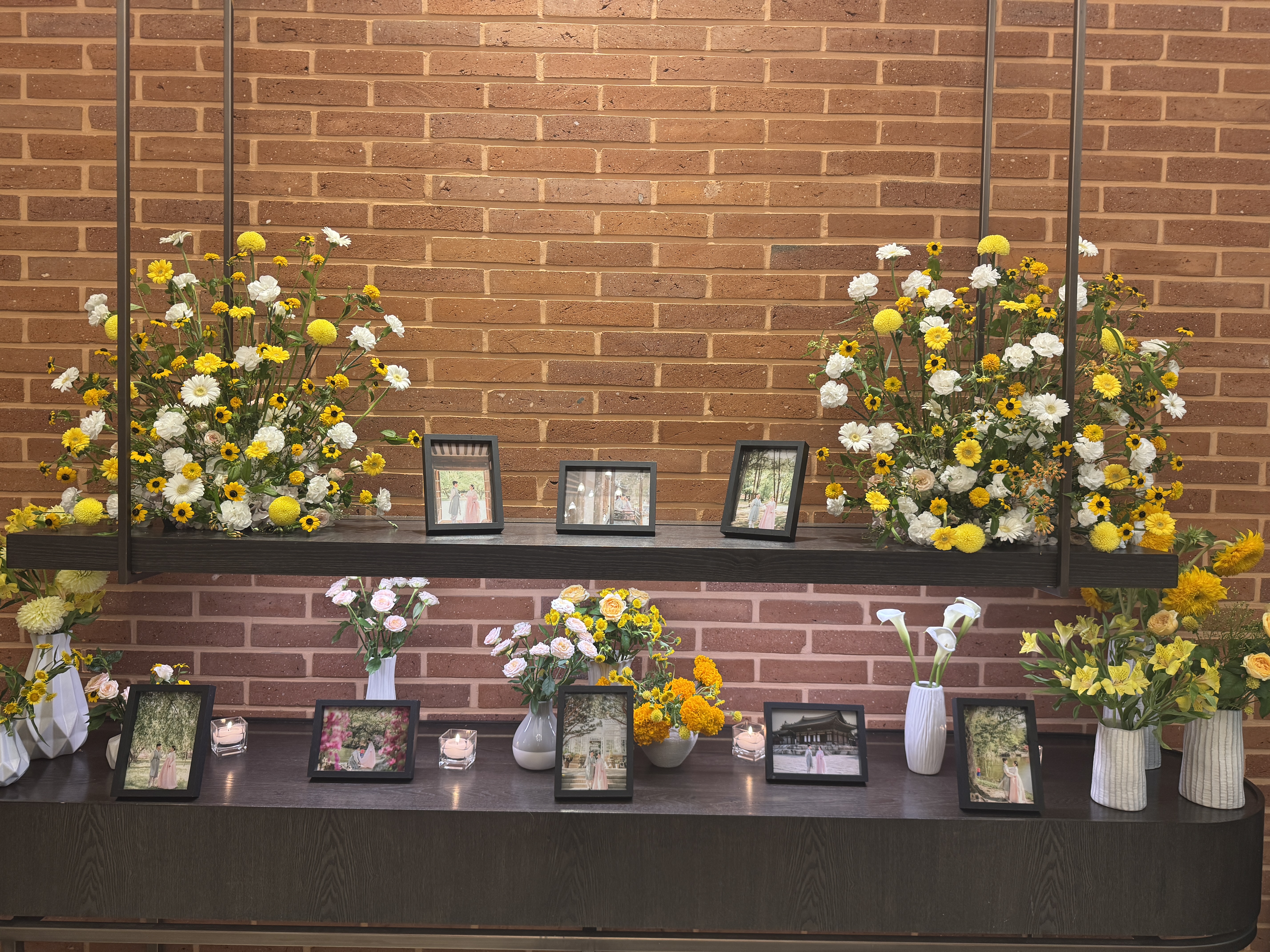 Review Museum Background