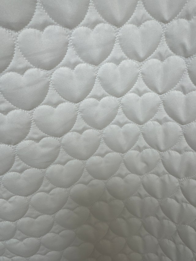 이쁜데 사이즈가 저희창문에 애매해서 아쉽네요ㅠㅠ