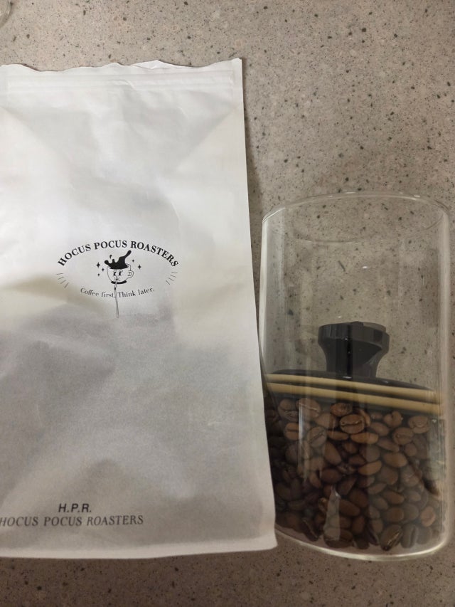 이번에 주문한 원두가 정말 만족스러워요.
적당...