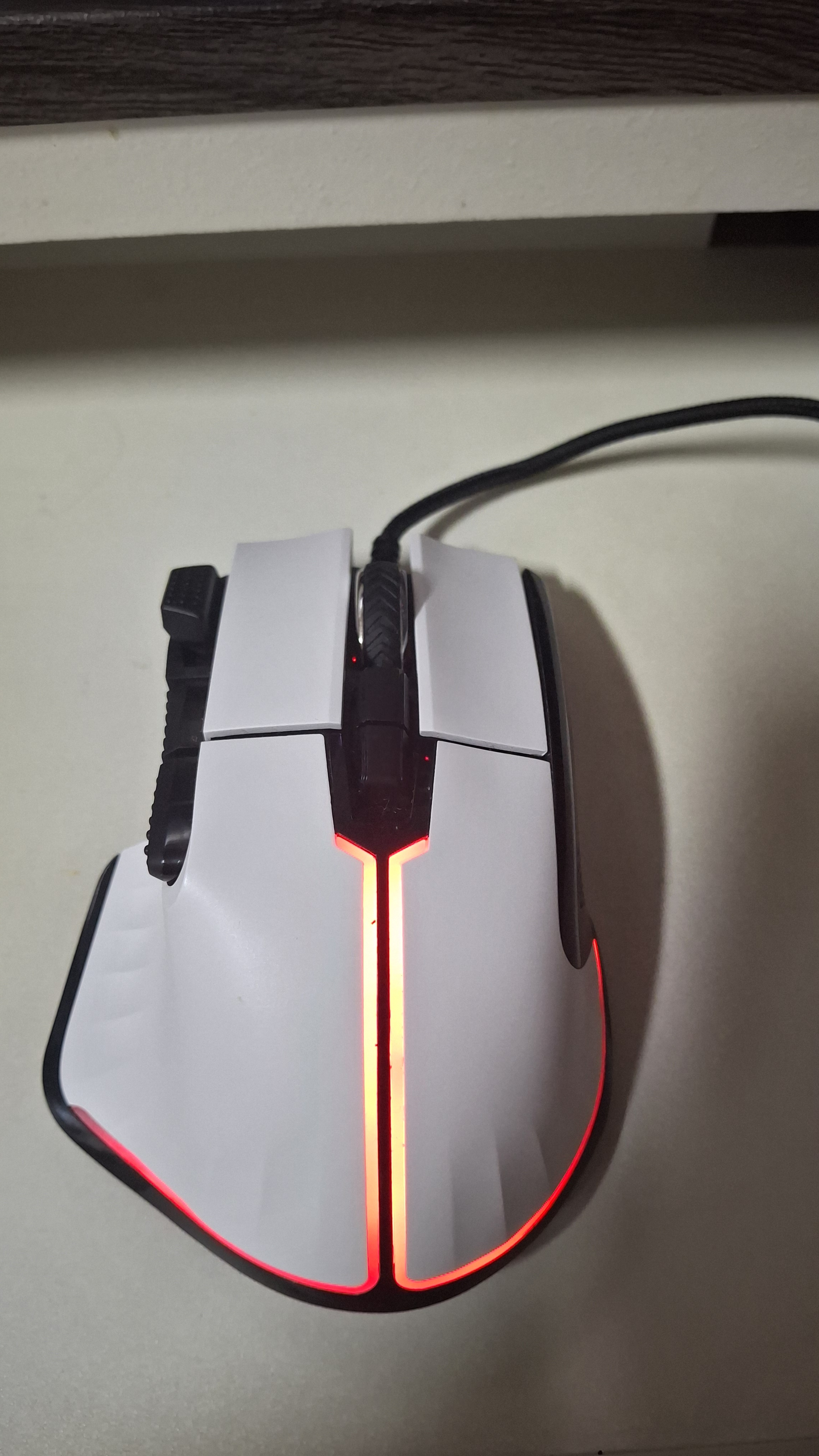 에이투 AG0103 고감도 RGB 유선 USB 게이밍 마우스 컴퓨터 PC 노트북