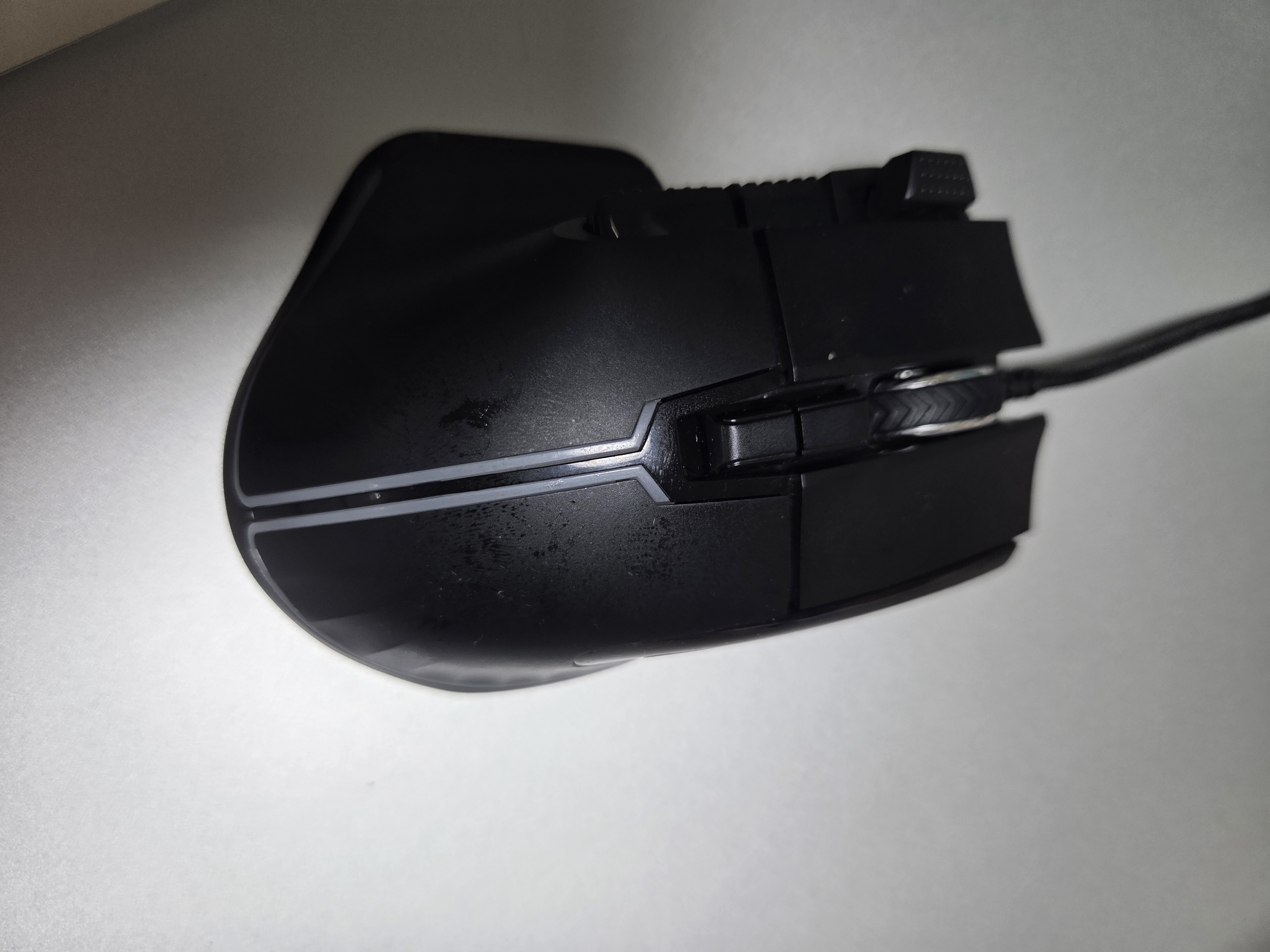 에이투 AG0103 고감도 RGB 유선 USB 게이밍 마우스 컴퓨터 PC 노트북