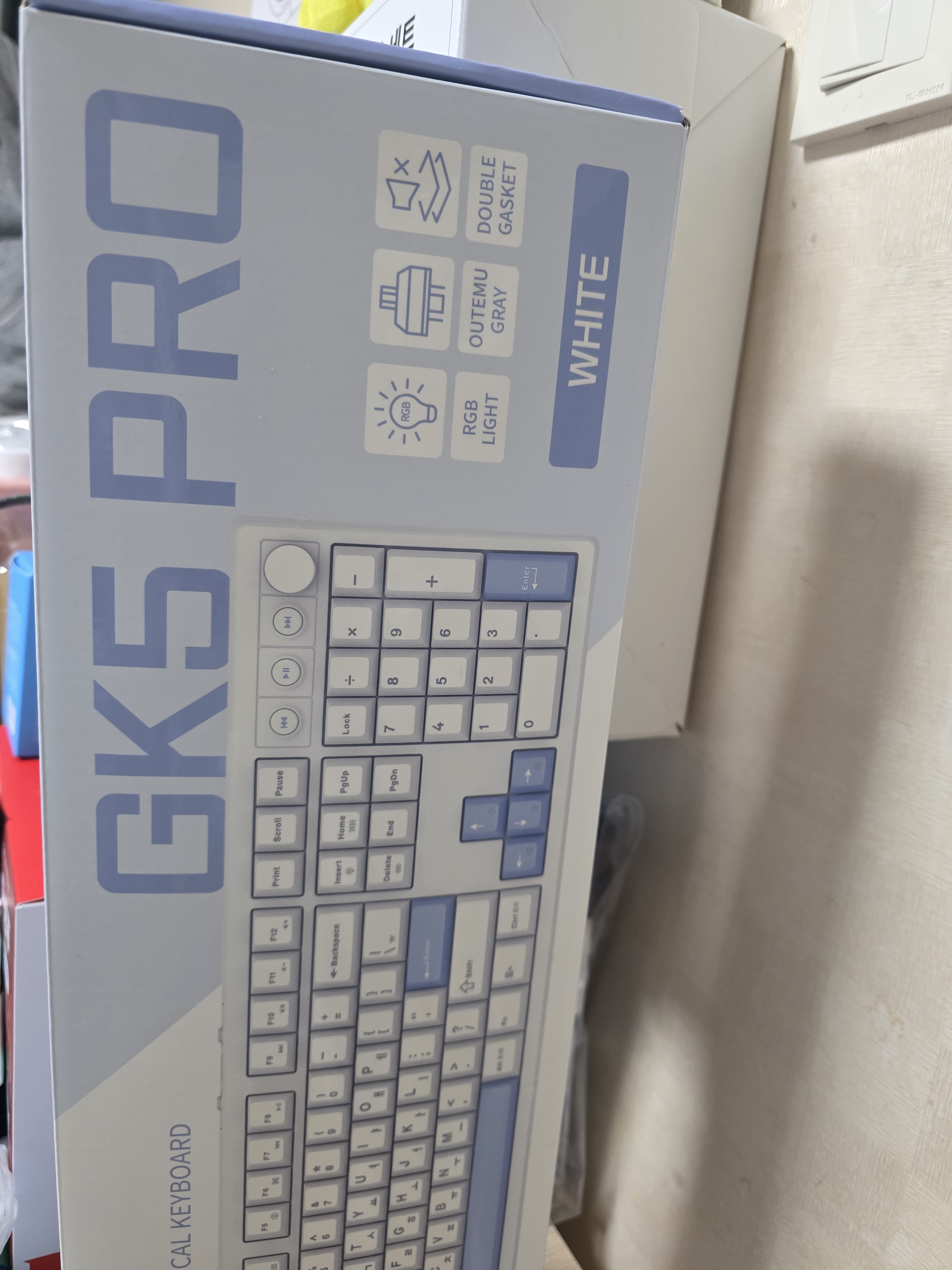 에이투 GK5 프로 유무선 게이밍키보드 LED 기계식 USB 풀배열 발로란트 오버워치 GK5PRO 오테뮤 그레이축