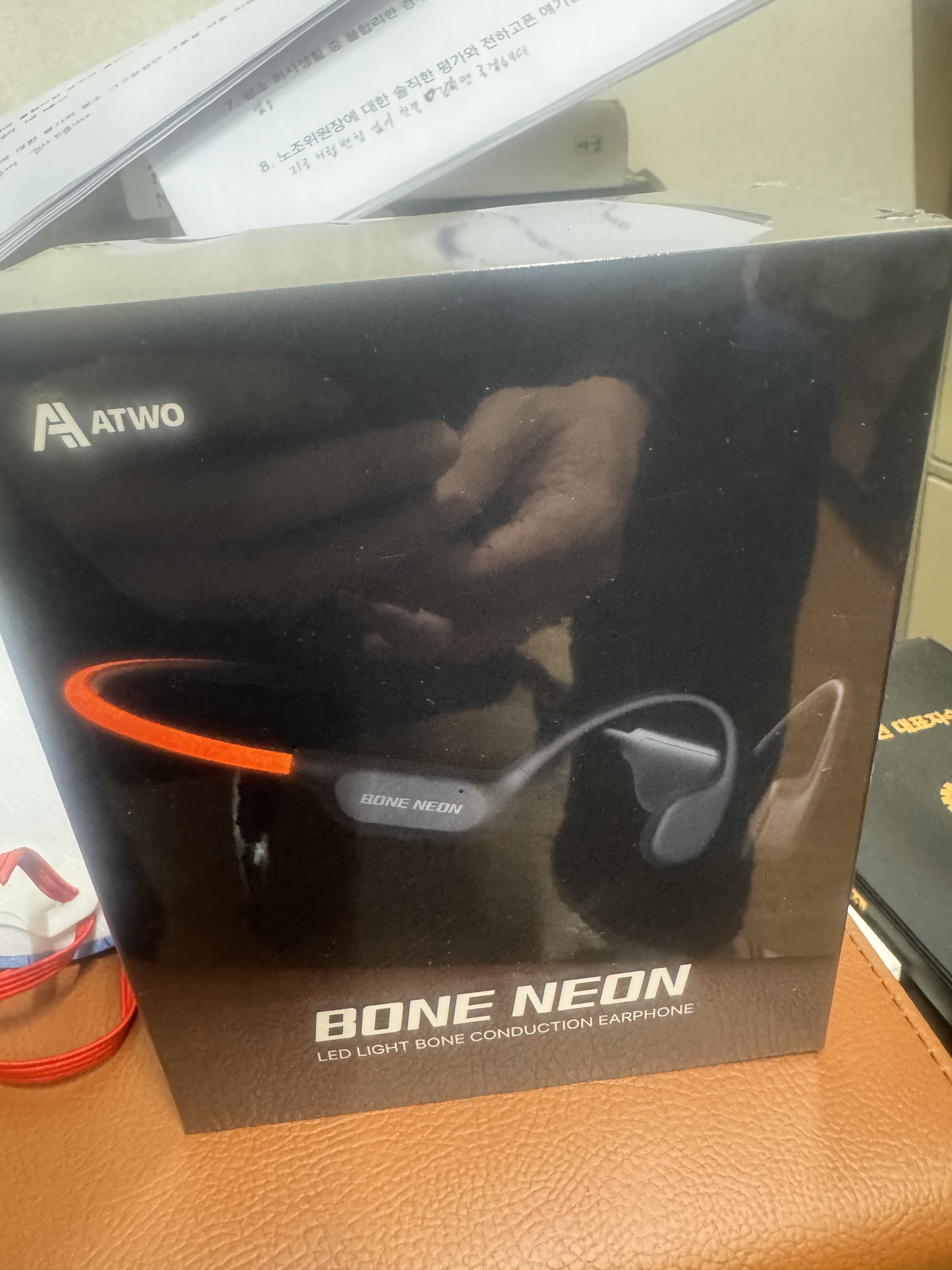 에이투 본네온 초경량 LED 골전도 블루투스 이어폰 MP3 탑재 완전방수 IPX7 BONE NEON