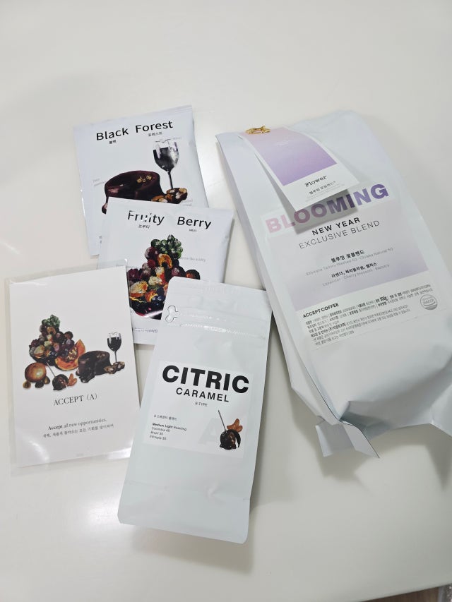 하나 시켰는데, 뭐가 많이 왔네요^^
감사합니...