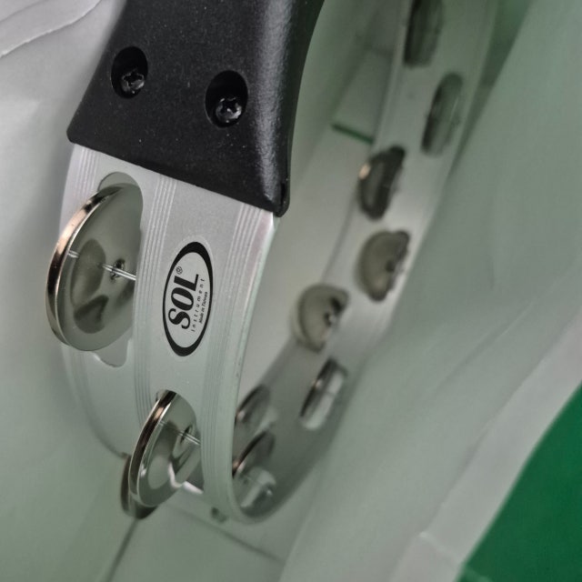 소리 잘나요. 크기가 생각보다 큽니다.