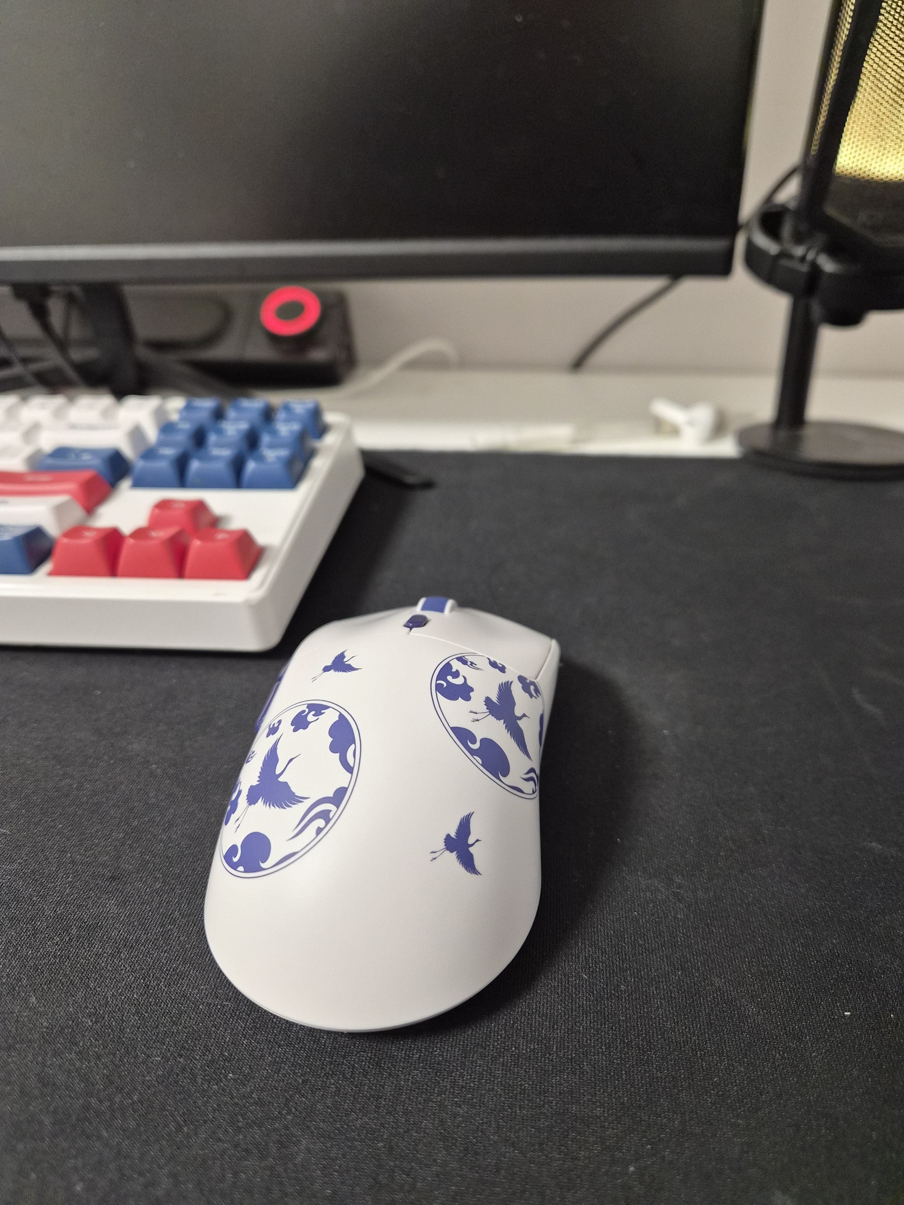에이투 GM3 프로 고려청자 에디션 초경량 유선 블루투스 무선 게이밍 마우스 GM3 PRO TE1