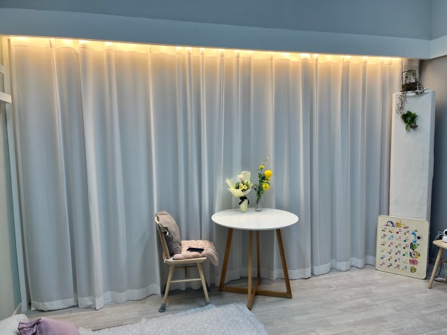 길이도 적당하고 너무 예뻐요  설치도 편했어요