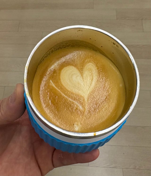 베르크 원두는 믿고 주문하죠. 재구매 의사 있...
