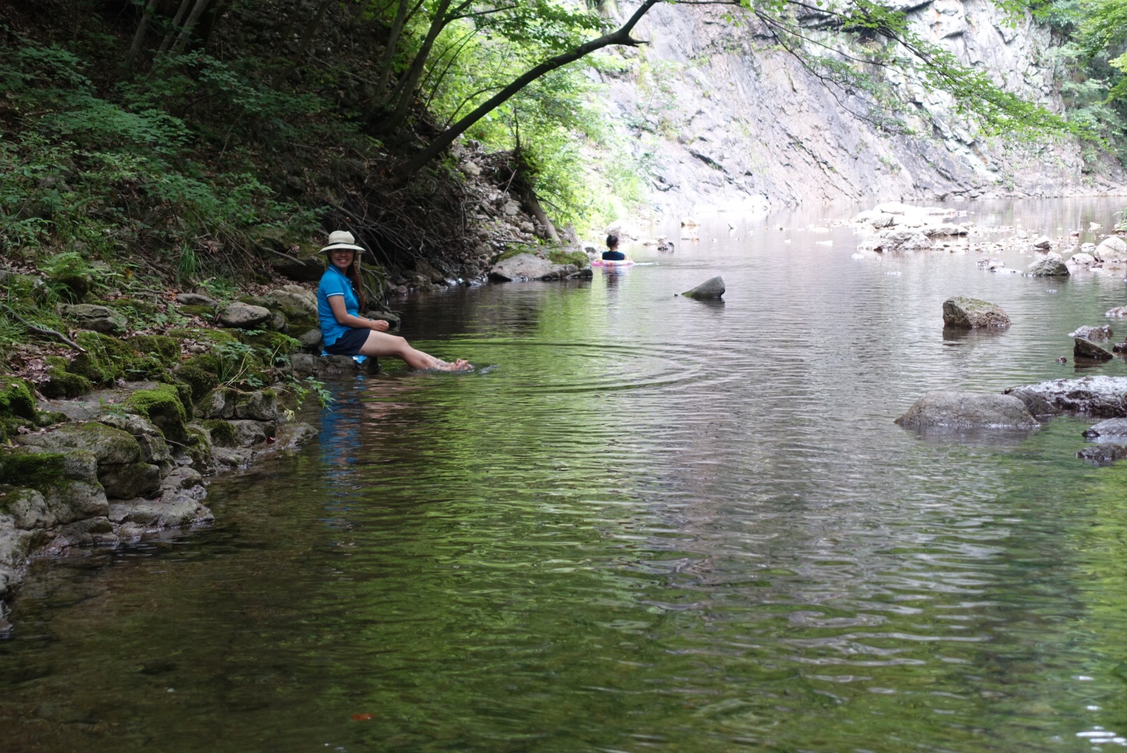 완강한긴꼬리130