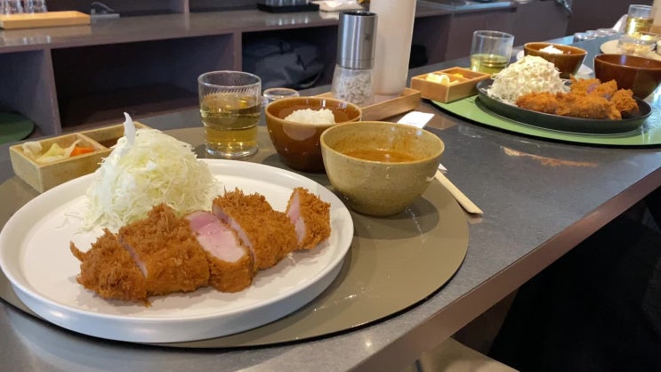  [압구정로데오역/신사동] 카츠바이콘반