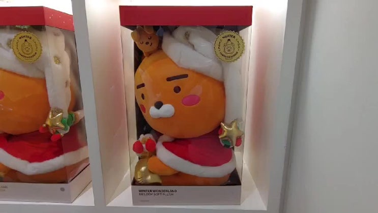  광복로사자 선 넘는 귀여움