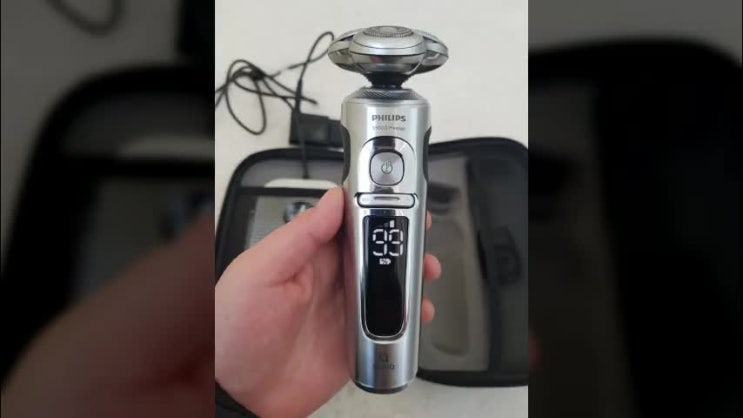  필립스 프레스티지 무선 충전 전기면도기 S9000 깔끔하게 잘 밀리네요
