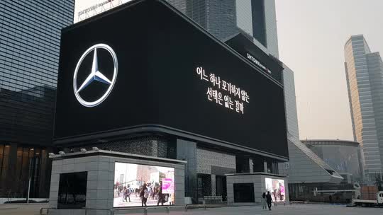  삼성LED전광판, 코엑스SM타운의 얼굴이 되다