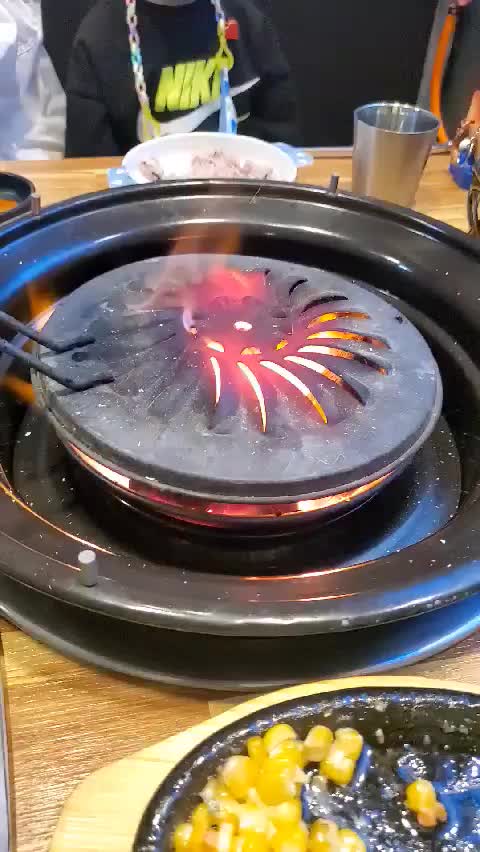  첨단모임장소 찾는다면 꽃을든고기