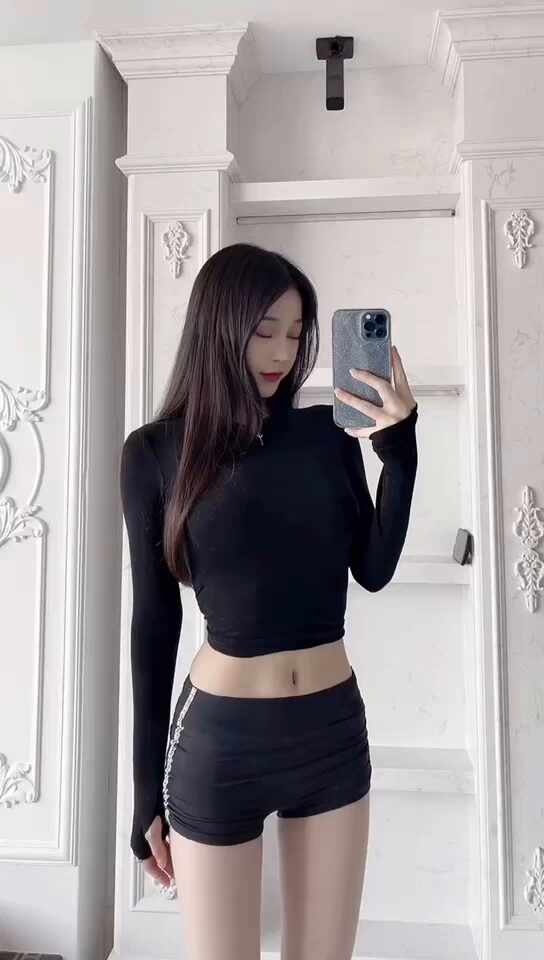  웹툰 여신강림 실사판 대륙녀 타이트 크롭티 핫팬츠 섹시영상