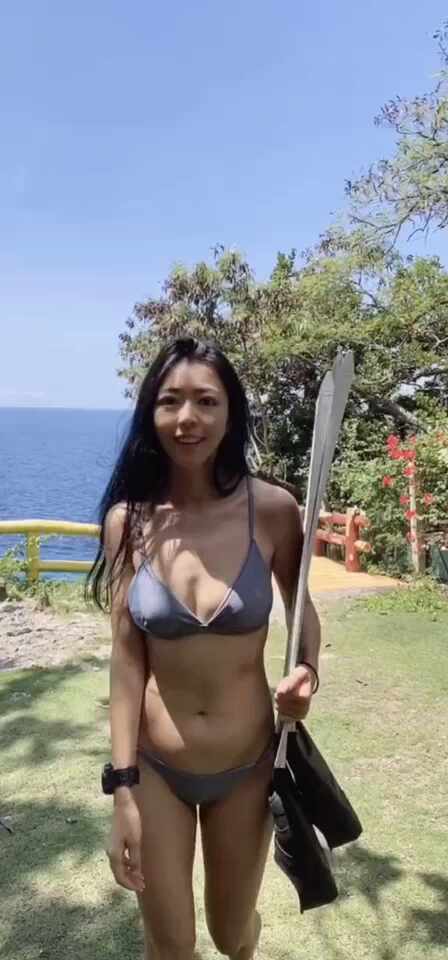  얼굴 이쁜데 몸매까지 이뻐 수영으로 다져진 볼륨감 비키니 몸매 영상