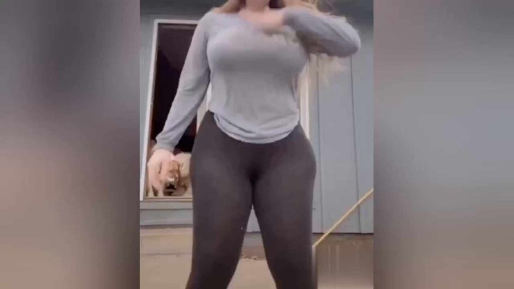  현실적 서양인 몸매?? 육덕녀를 넘어 완전 크ㄷㅏ..