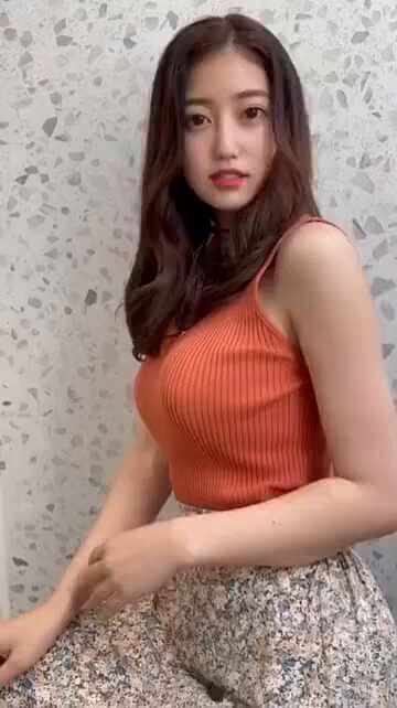  나시만 입고 있는 인기bj~