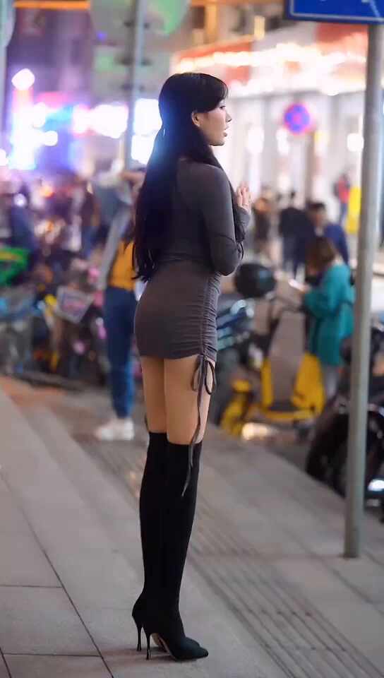  대륙 일반인 길거리에서 몸매자랑하기