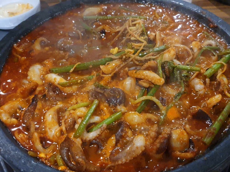 [문정동맛집]퇴근 후 스트레스 푸는 매운맛 '불맞고 쭈꾸미 & 삼겹살' 맛보고왔습니다.