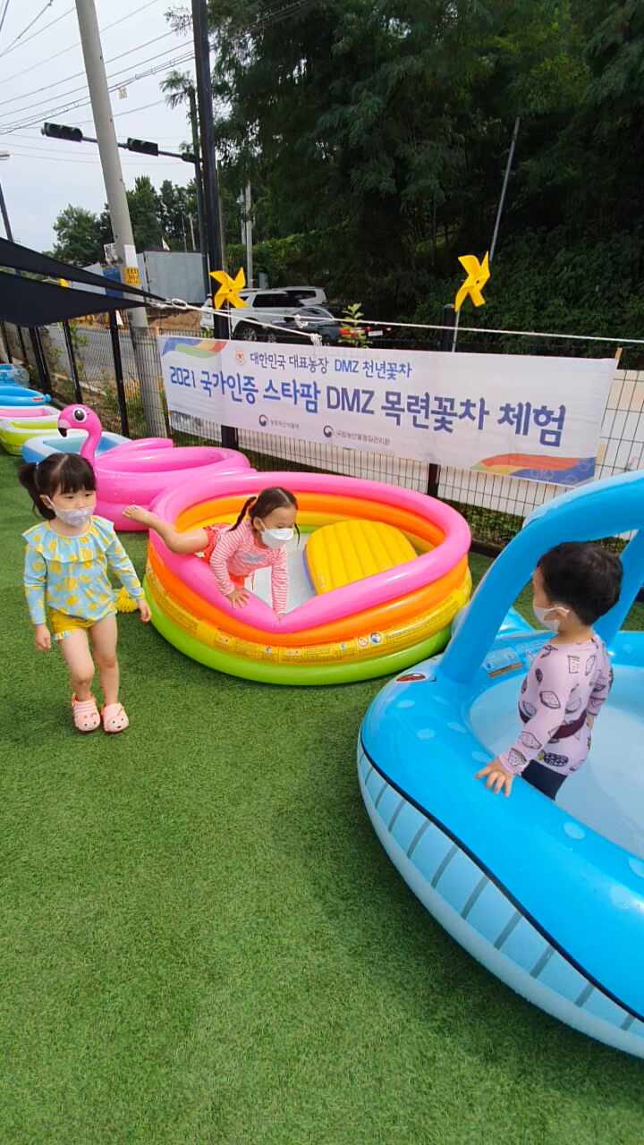  파주에 있는 물놀이카페로 유명한 DMZ라운지가서 엄마도 만족 아이도 만족 주말즐기고 왔습니다.