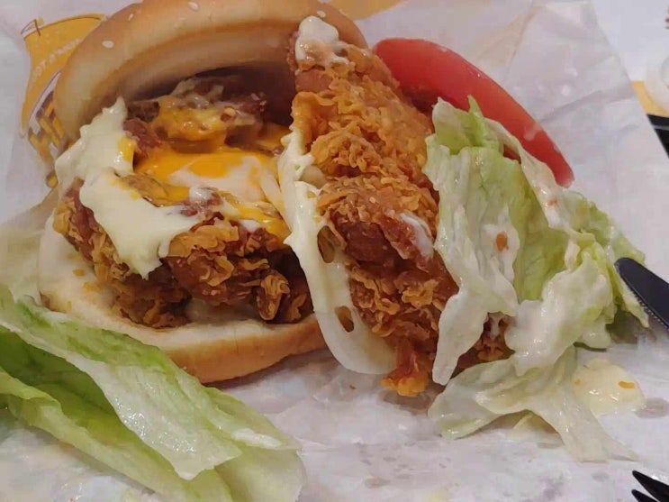  안면도 맛집 맘스터치 돈값하는 싸이플렉스 버거 가격 칼로리는 몰라야 제맛