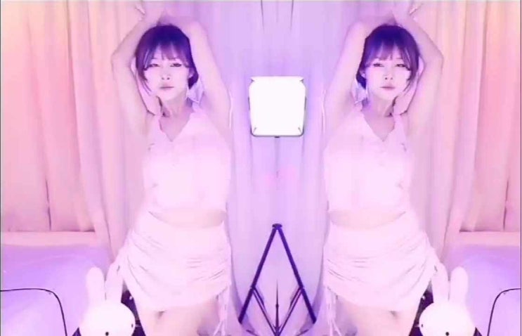  핑크나시 핑크치마 핑두 핑보! 벽에대고 부비부비 섹시댄스