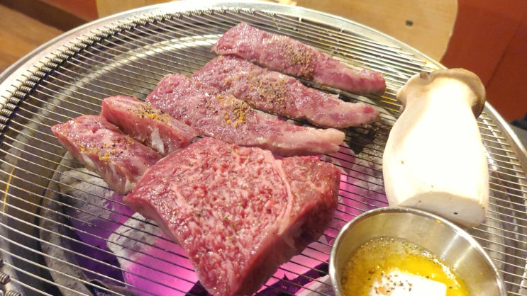  구디 소고기맛집 육식예찬에서 저녁을 먹었습니다.