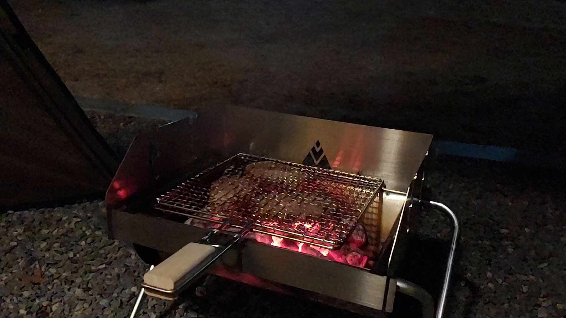 로드캠핑 그릴 양면 석쇠 바베큐 필수품
