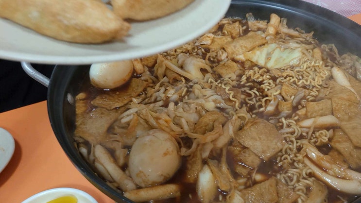  난곡즉석떡볶이맛집 진순자계란말이김밥은 킹정입니다.