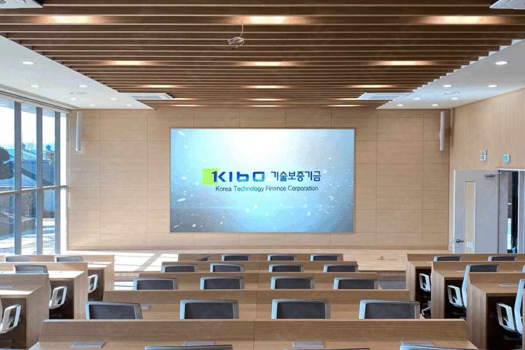  강당LED전광판, 특허로 무장된 고효율 디스플레이 완공!