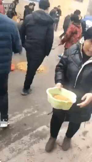  중국의 마을잔치 또는 뷔페식당