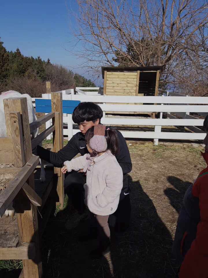  #엄마표놀이 #젖소우유짜기 #집콕놀이 지자매와 함께하는 놀이