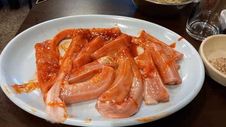  홍대역장어맛집  김구라맛집 부산집민물장어 꼼장어