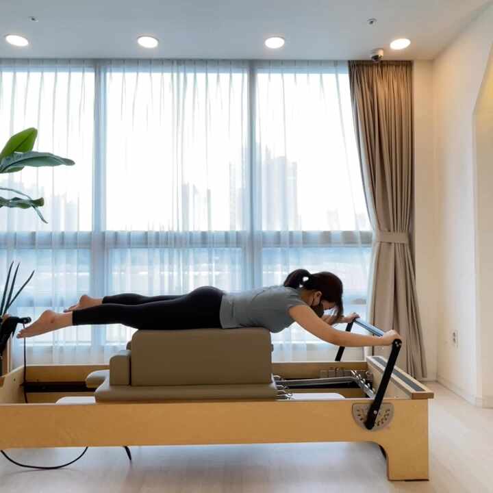 래드 재활필라테스 : 리포머 Arm press & Swan : 네이버 블로그