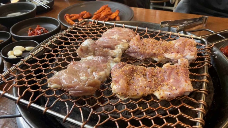 [춘천] 토담 숯불닭갈비: 숯불 향 가득 맛있었던 3색 닭갈비