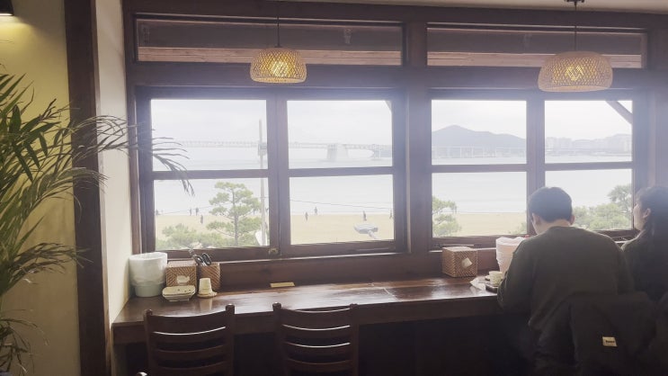  먹고 마시고 먹고 마시고 +3kg 찐거같은 부산 여행 / 광안리 나사리식당 / 기장 웨이브온 / 부산 맛집 / 부산 카페