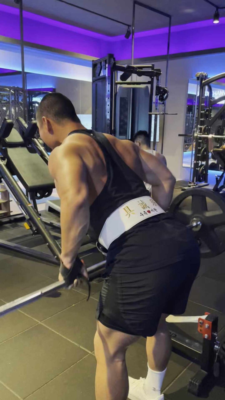  바벨 로우(barbell row) 허리 안 아프게 하는 법!