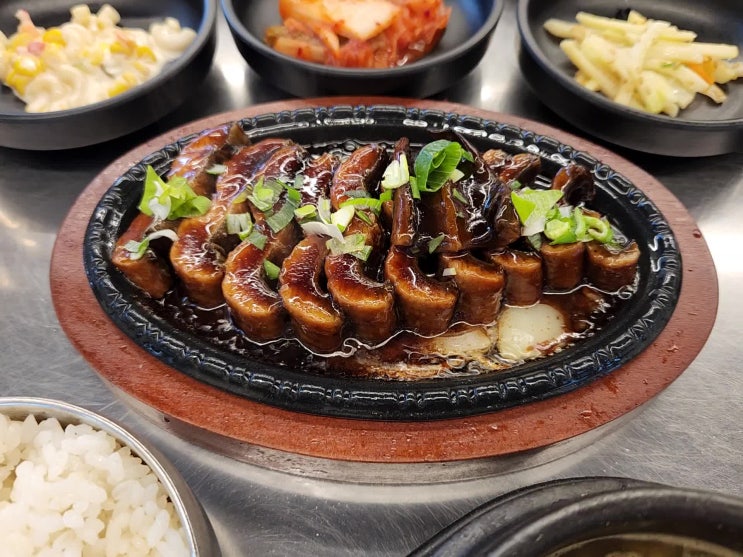  제주 함덕 장어 _ 제주황금장어 함덕점  2만원에 몸보신하기 (양념 장어 구이 + 장어탕)