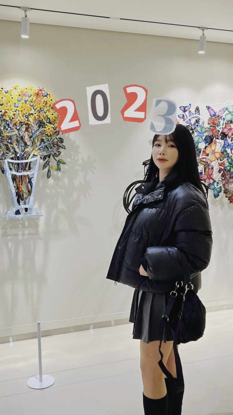  2023년 한 해 동안 행복하게 보낸 순간들, 나의 소중한 추억들을 모은 2023 브이로그 영상을 공유해 주세요