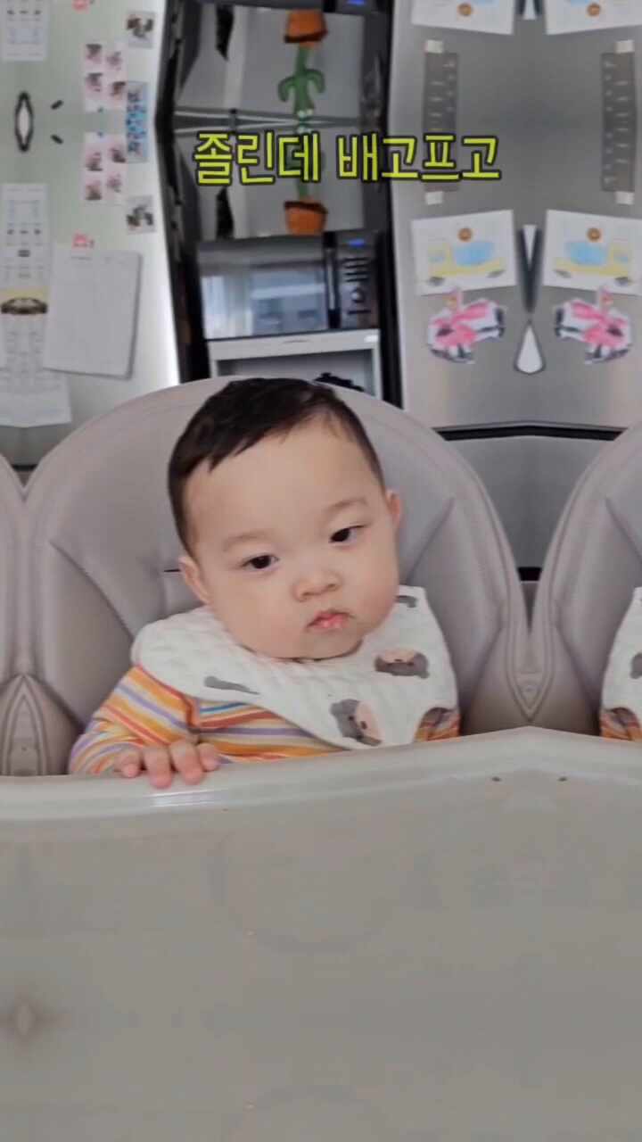  아기11개월-2주차,아들둥이육아일기, 육아기록,아기발달,아기성장(일상,카페,크림대빵,바리루스카페,운정호수공원)