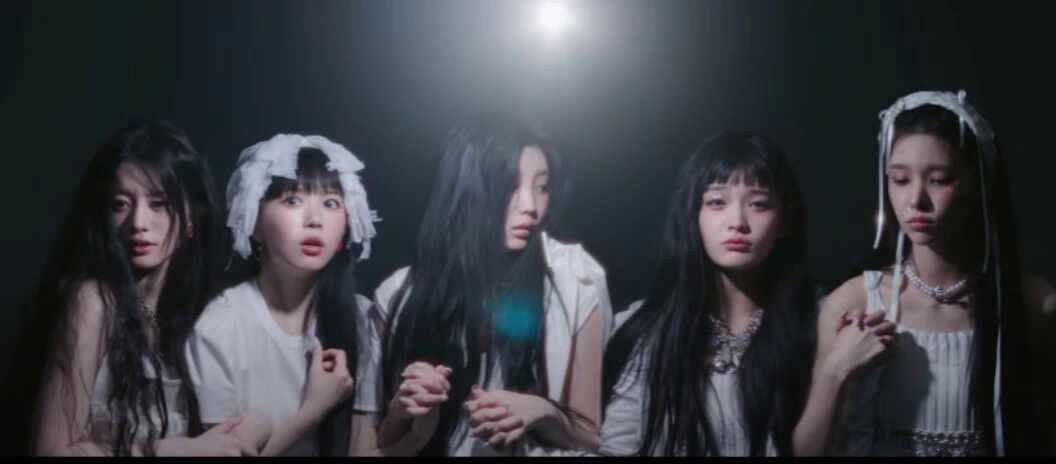 ILLIT (아일릿) ‘Magnetic’ [ 뮤비 / 가사 / 듣기 / 노래 / 마그네틱 / 하이브막내딸 ]