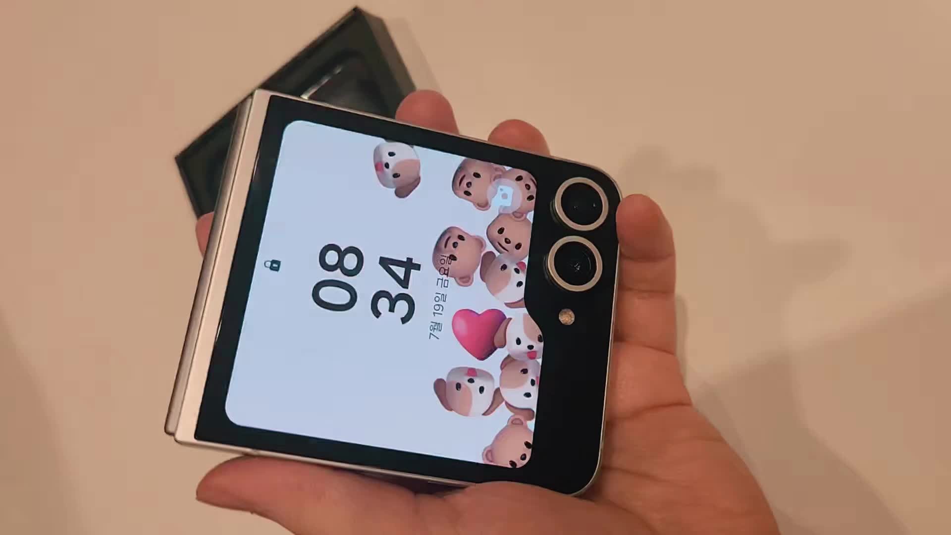 삼성 Z플립6 화이트 자급제 후기 색상 가격 기능