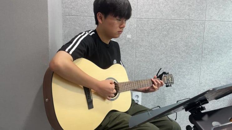  의정부기타학원 아트캠프71 통기타 vs 일렉기타, 무엇을 배워볼까?