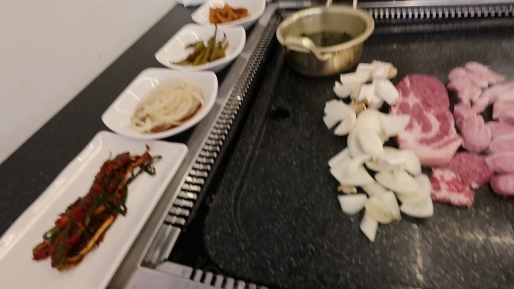  전주호성동삼겹살 서일정육식당 육즙 가득한 고기와 고소한 볶음밥의 조화