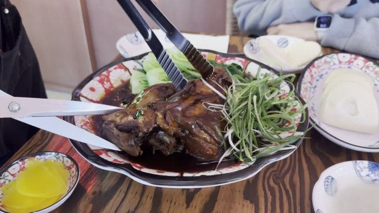  성수 데이트 뚝섬역 서울숲 맛집 티엔티엔 동파육 동파학센 대박