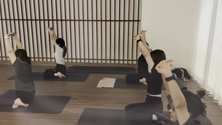  1동탄 필라테스 겨울철 목어깨 뻐근함 이렇게 해결하세요