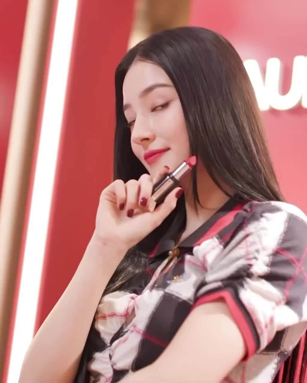 E컵 모모랜드 낸시 근황 레전드 직캠 인스타