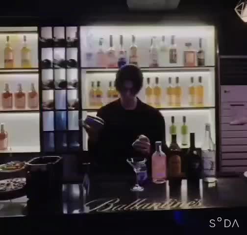  [강남 여성전용바]선릉에 위치한 술집, 로이든바 현직 모델 바텐더들이 맞이하는 위스키바