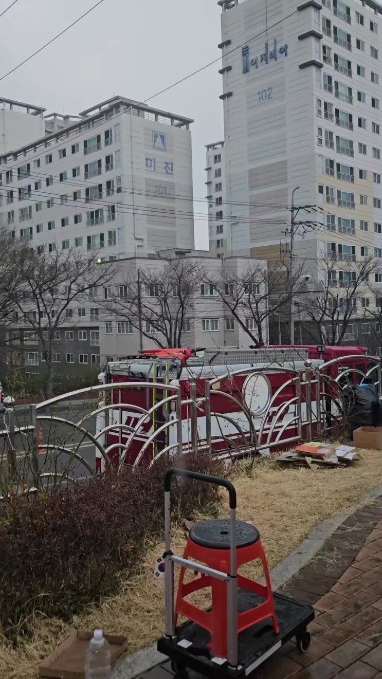  경북 의성 산불 현장에 작은 희망, 기다리던 봄비가 내렸어요..10분만에 그쳤지만